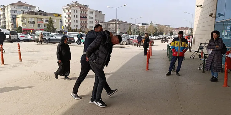 Osmangazi Belediyesi’nden minyatür sanatıyla Yaşar Kemal sergisi