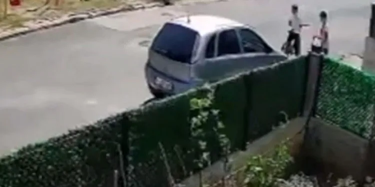 Sarıyer’de akrobatik hareketler yapan motosikletli kamerada