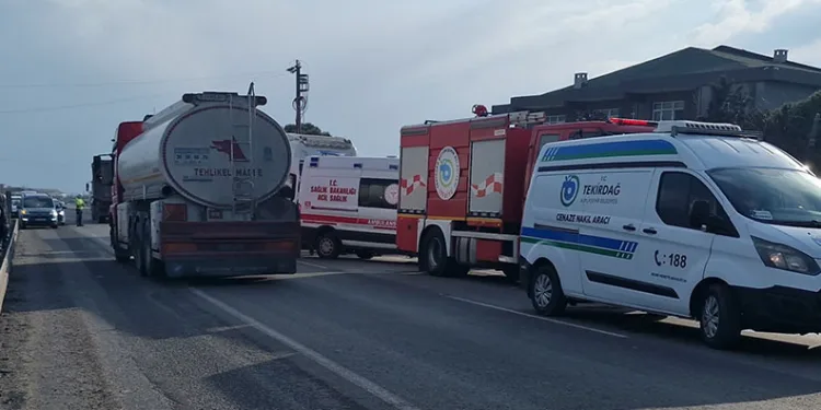 Bayrampaşa’da tek katlı otoparkta yangın