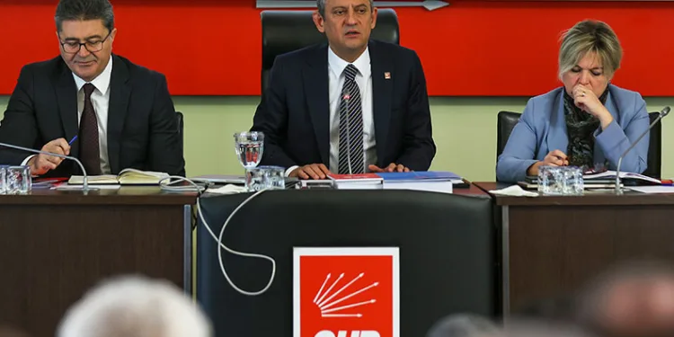 CHP Genel Başkanı Özgür Özel, PM Toplantısına Başkanlık Etti