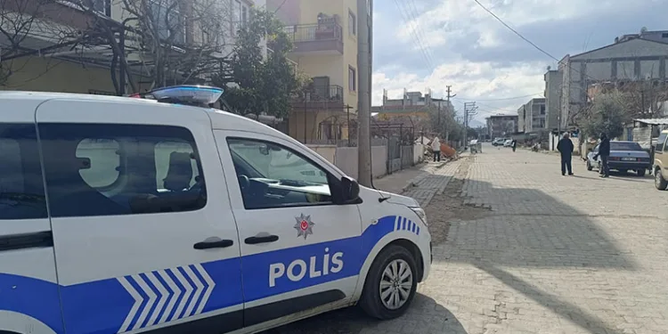 Isparta’da otomobil yangını itfaiye ekiplerince söndürüldü