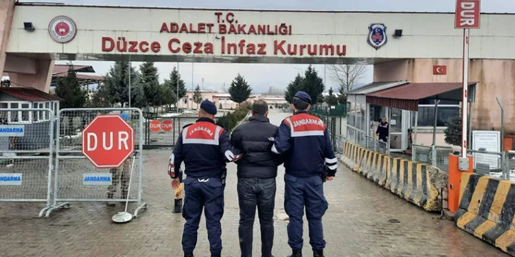 Zatürre oldu, yoğun bakıma kaldırıldıktan 1 gün sonra vefat etti