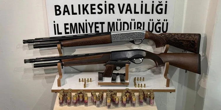 Şarampole uçan otomobil sürücüsü yaralandı