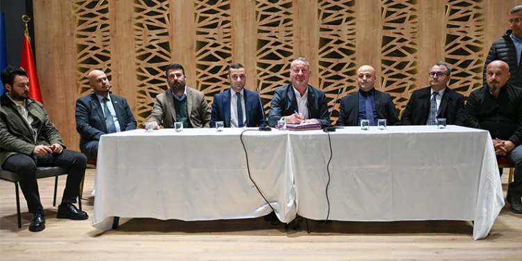 Karacabey Belediyesi’nde toplu sözleşme imzaları atıldı