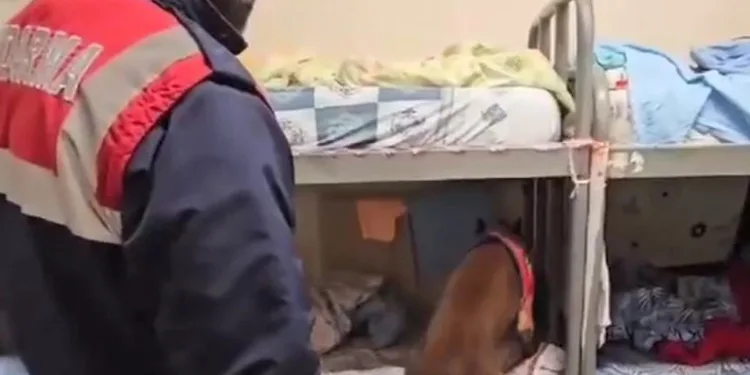 Isparta’da otomobil yangını itfaiye ekiplerince söndürüldü