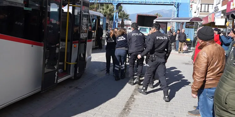 Tamir etmek istediği tırın altında kalmıştı: Son yolculuğuna uğurlandı