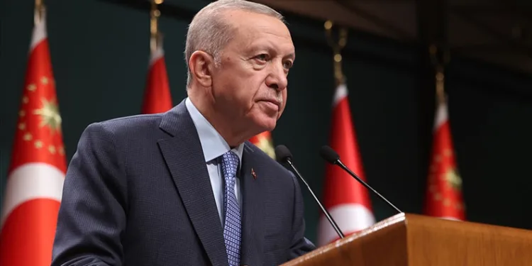 Cumhurbaşkanı Erdoğan’dan şehit ailesine başsağlığı mesajı