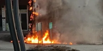 Bitlis’te kaçak göçmen taşıyan tırın gizli bölmesi çöktü: 1 ölü, 4 yaralı