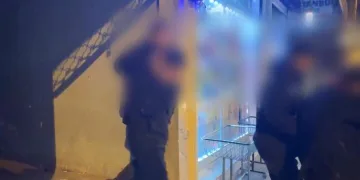 Bitlis’te kaçak göçmen taşıyan tırın gizli bölmesi çöktü: 1 ölü, 4 yaralı