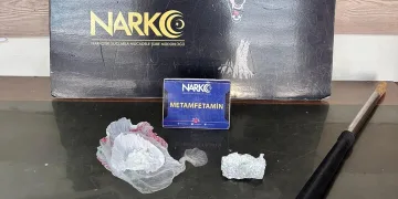Bitlis’te kaçak göçmen taşıyan tırın gizli bölmesi çöktü: 1 ölü, 4 yaralı