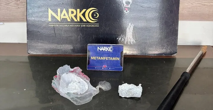 Bitlis’te kaçak göçmen taşıyan tırın gizli bölmesi çöktü: 1 ölü, 4 yaralı