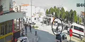 Bitlis’te kaçak göçmen taşıyan tırın gizli bölmesi çöktü: 1 ölü, 4 yaralı