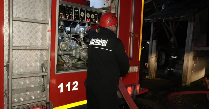 Bitlis’te kaçak göçmen taşıyan tırın gizli bölmesi çöktü: 1 ölü, 4 yaralı