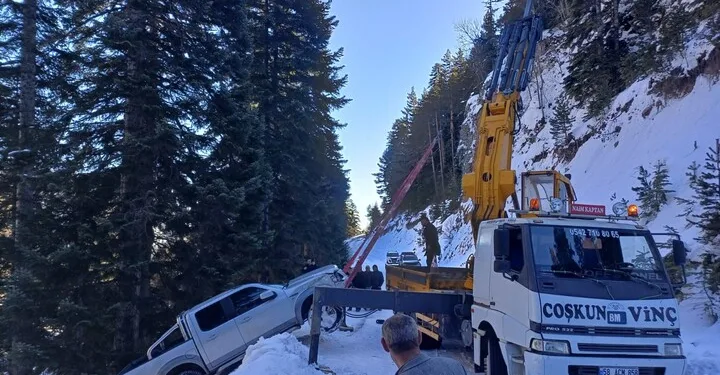 100 bin liralık malzemeyi bisikletle çaldı
