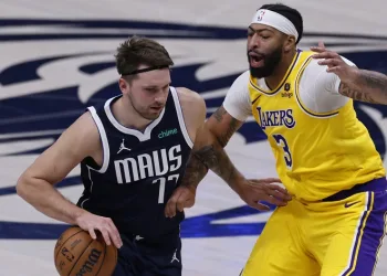 NBA’de Lakers, Luka Doncic’i kadrosuna kattı, Anthony Davis’i Dallas’a gönderdi