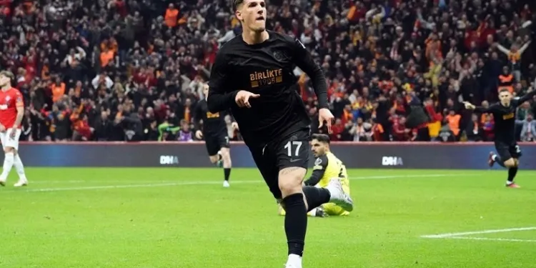 Galatasaray, Zaniolo’yu Fiorentina’ya kiraladı