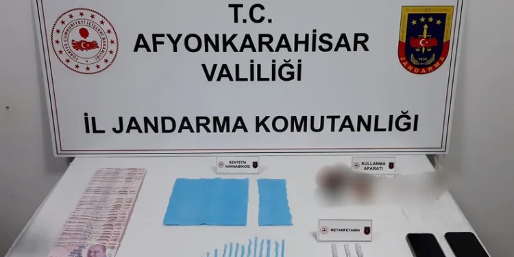 Jandarmadan uyuşturucu operasyonu: 5 gözaltı