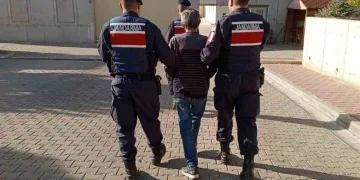 Antalya’da iki araç çarpıştı: 1 ağır yaralı