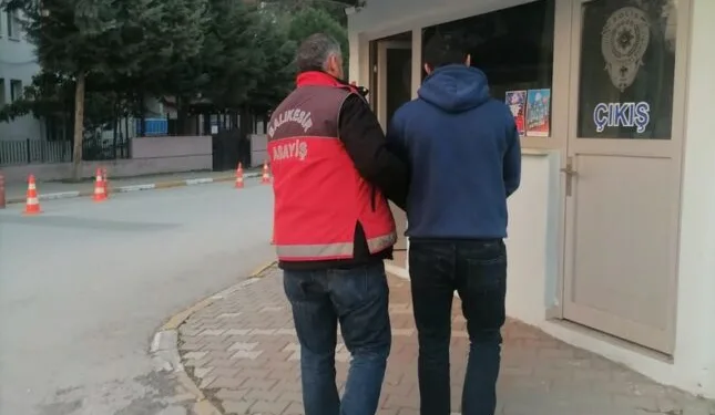Antalya’da iki araç çarpıştı: 1 ağır yaralı