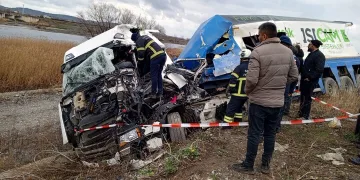 Erdek’te gece saatlerinde dam yangını paniğe neden oldu