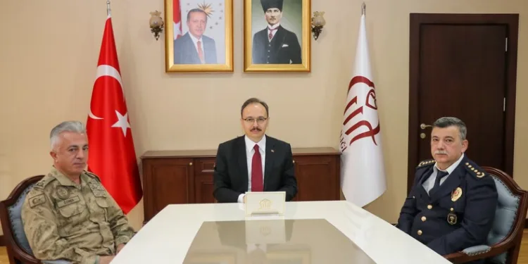 Kaçak kazı yapan 10 şüpheli jandarmaya takıldı