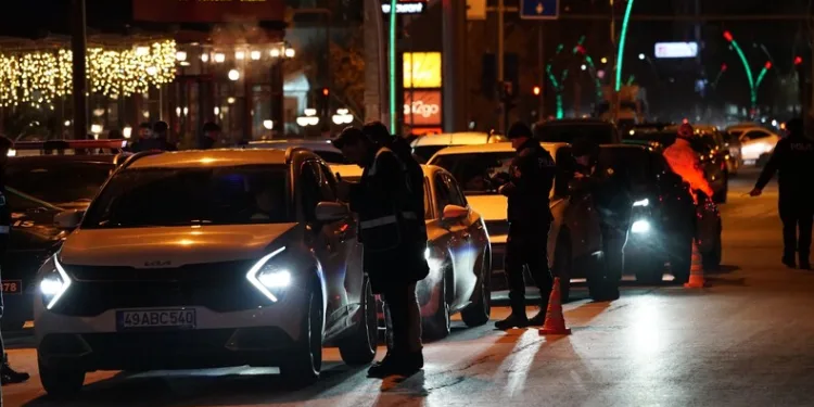 Adana’da bin litre kaçak akaryakıt ele geçirildi