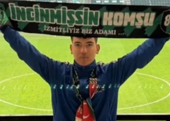 Tribünden düşen çocuk yaşam mücadelesi veriyor