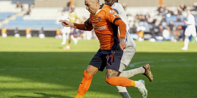 Başakşehir, Davidson’un Qingdao West FC’ye transfer olduğunu duyurdu