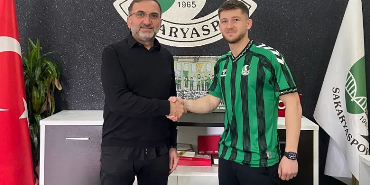 Sakaryaspor, Atanas Kabov’u kadrosuna kattı