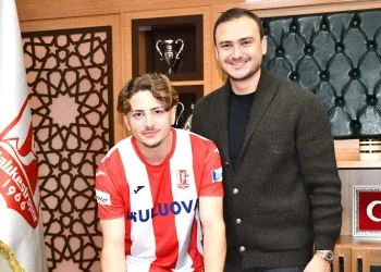 Balıkesirspor’dan orta sahaya takviye