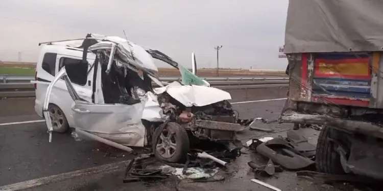 Mardin’de kamyon ile kamyonet çarpıştı: 1 ölü