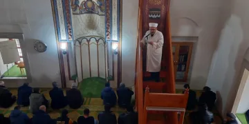 Çenesindeki dev tümörden kurtuldu, bacağından alınan kemikle yeni yüzüne kavuştu