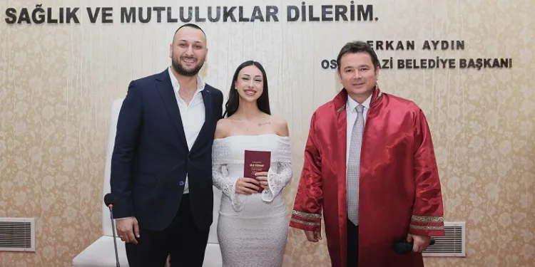 Nikahı kıyılacak çifte Başkan Aydın’dan ‘Sevgililer Günü’ sürprizi