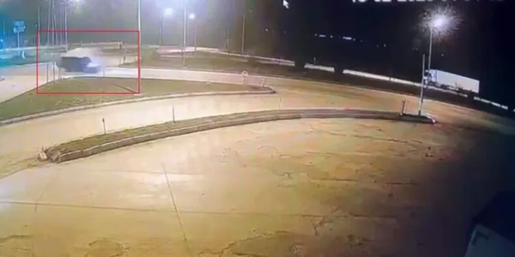 Ümraniye’de park yeri kavgası: 3 kişi sürücüye saldırdı