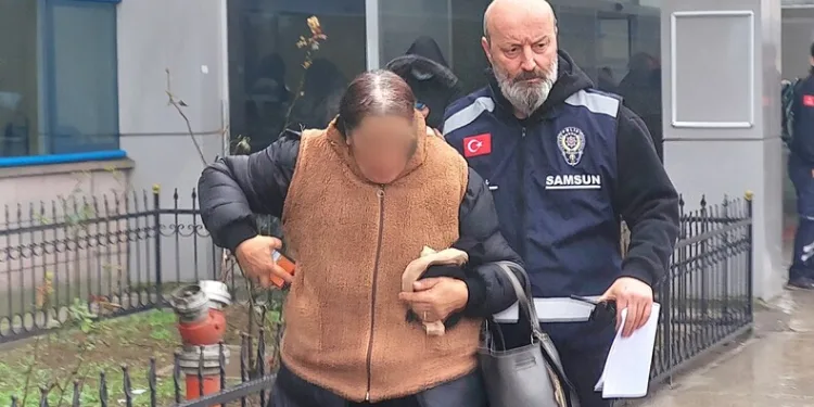 Ümraniye’de park yeri kavgası: 3 kişi sürücüye saldırdı