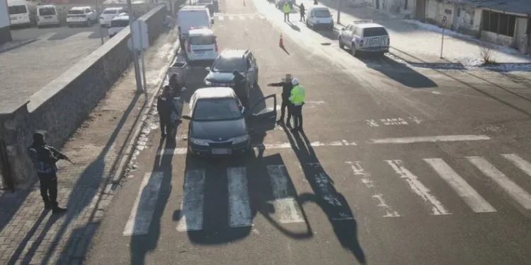 Sarıyer’de çalıntı motosiklet GPS takip cihazından bulundu, 4 şüpheli gözaltına alındı