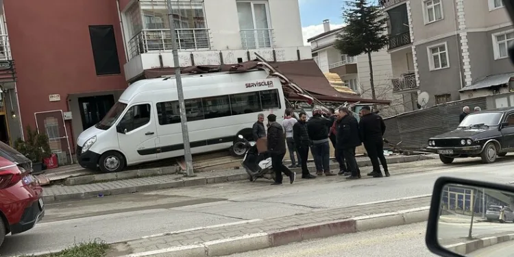 Sarıyer’de çalıntı motosiklet GPS takip cihazından bulundu, 4 şüpheli gözaltına alındı