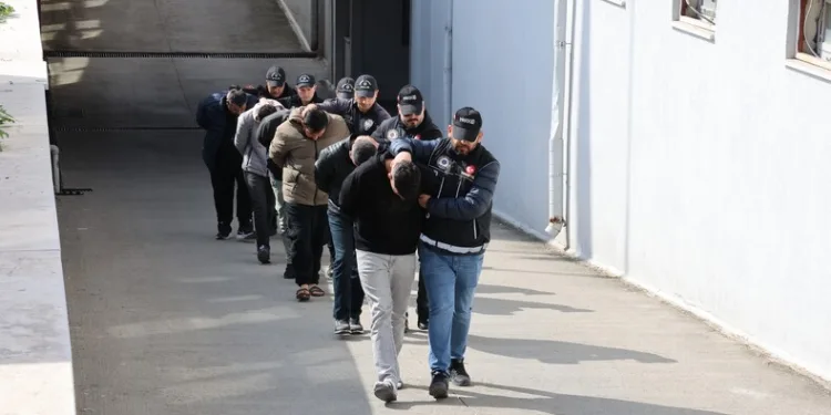 8 ayrı suçtan aranan şahıs, Seydikemer’de yakalandı