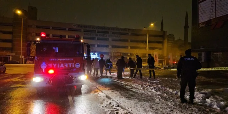 Ahşap evde çıkan yangın korkuttu
