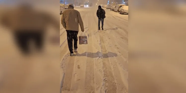 Adana’da 2 ton 800 litre sahte alkol ele geçirildi