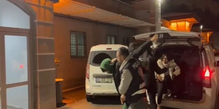 Adana’da 2 ton 800 litre sahte alkol ele geçirildi