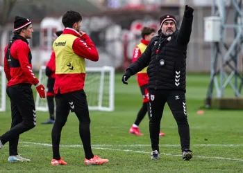 Samsunspor, Karadeniz derbisini kazanmak istiyor