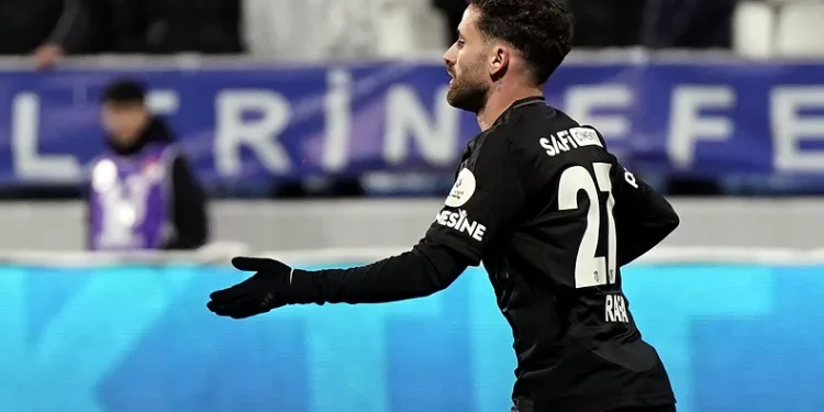 Rafa Silva gollerine devam etti