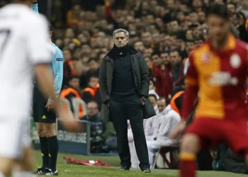 Jose Mourinho, 3. derbisinde ilk peşinde