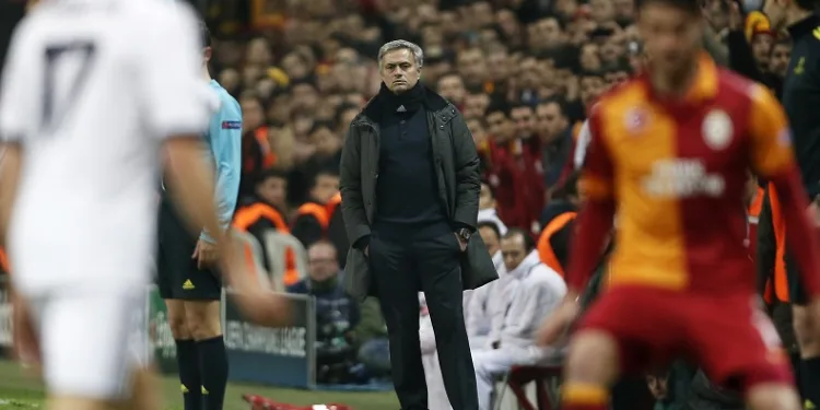 Jose Mourinho, 3. derbisinde ilk peşinde