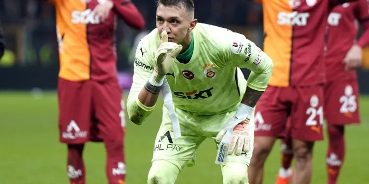 Galatasaray’da derbilerin en deneyimlisi Fernando Muslera