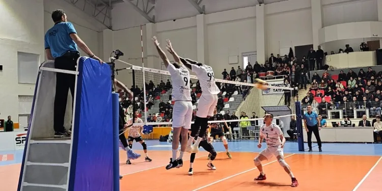 Efeler Ligi: TÜRŞAD: 1 – Bursa Büyükşehir Belediyespor: 3