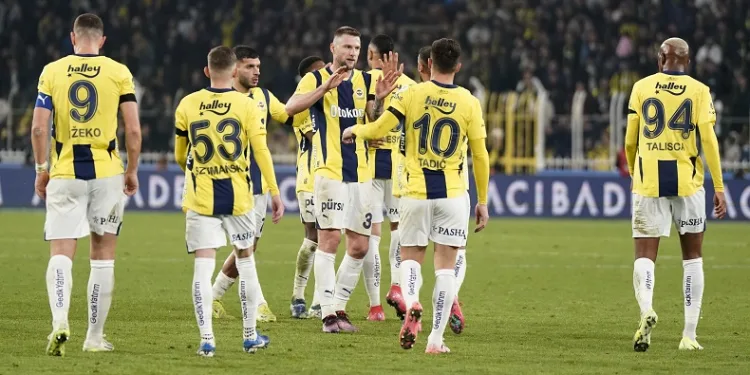 Fenerbahçe’de tek hedef derbi galibiyeti