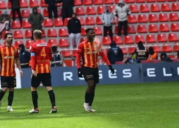 Duckens Nazon 5. golünü attı