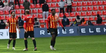 Duckens Nazon 5. golünü attı